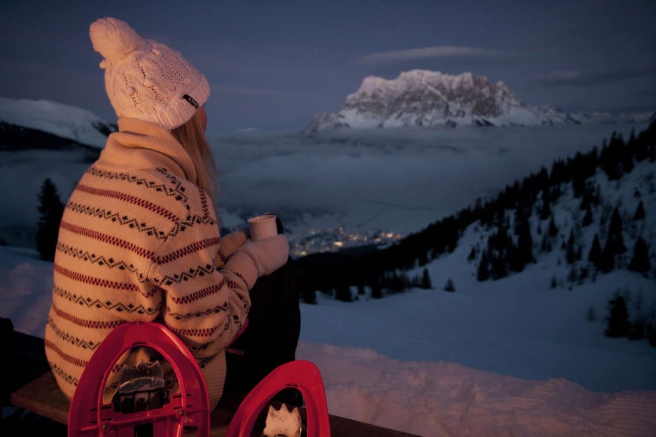 schneeschuh-blick-zugspitze Winterpanorama
